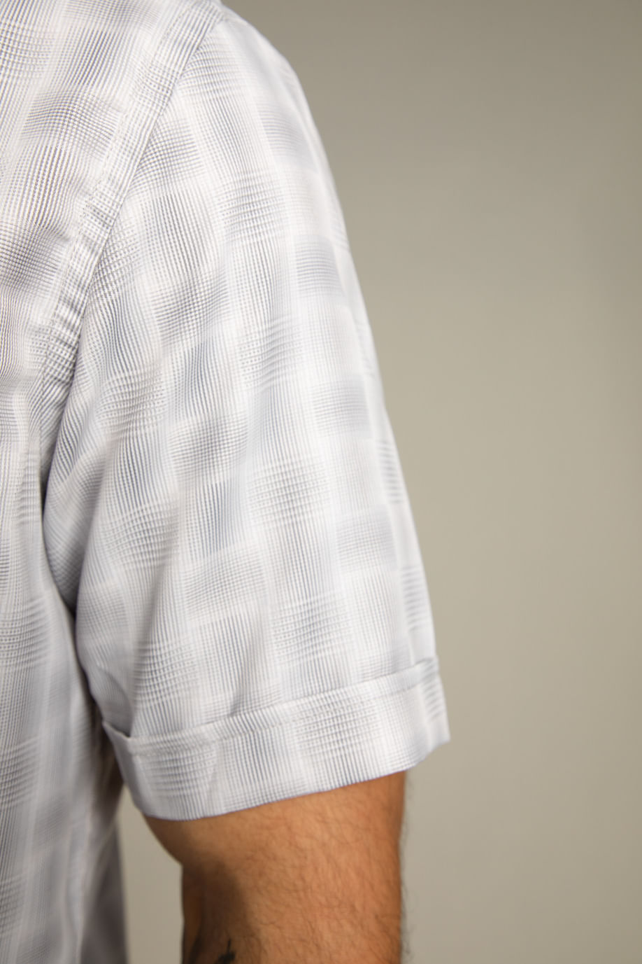 CAMISA-KALENDAR-CMSH083-18279-GRIS_6.jpg